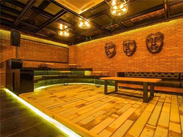 Pitcher’s Cafébar<span class='yasr-stars-title-average'><div class='yasr-stars-title yasr-rater-stars'
id='yasr-overall-rating-rater-8bc1a0979368c'
data-rating='3.3'
data-rater-starsize='16'>
</div></span>