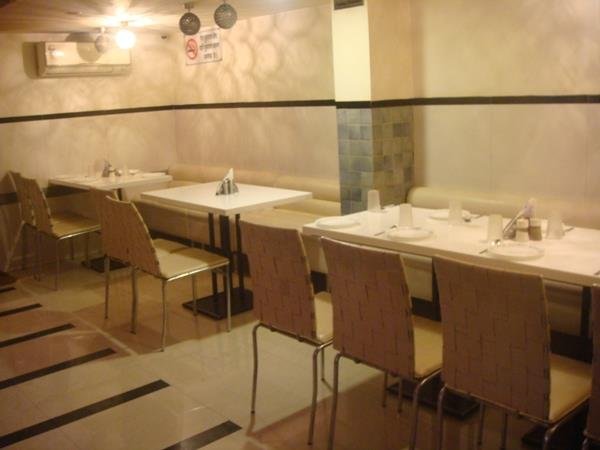 Pearl Restaurant<span class='yasr-stars-title-average'><div class='yasr-stars-title yasr-rater-stars'
id='yasr-overall-rating-rater-361d8897cbfc6'
data-rating='3.3'
data-rater-starsize='16'>
</div></span>