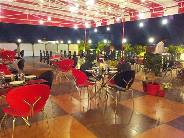 Angaraa<span class='yasr-stars-title-average'><div class='yasr-stars-title yasr-rater-stars'
id='yasr-overall-rating-rater-bfd64319f317b'
data-rating='3.3'
data-rater-starsize='16'>
</div></span>