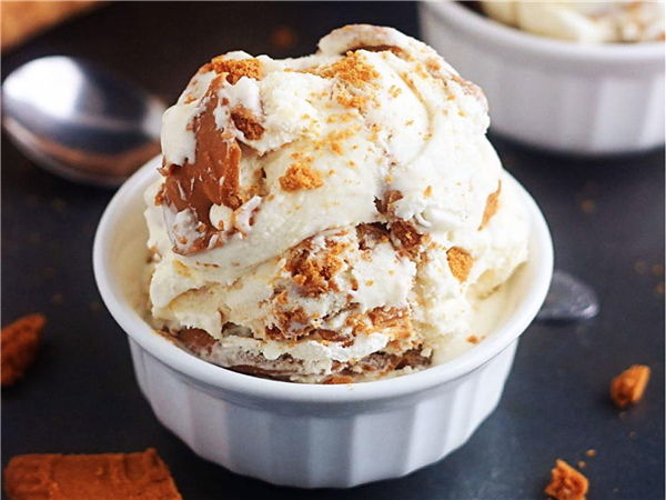 Artisinal Cremalato<span class='yasr-stars-title-average'><div class='yasr-stars-title yasr-rater-stars'
id='yasr-overall-rating-rater-06796f1293e3d'
data-rating='3.3'
data-rater-starsize='16'>
</div></span>