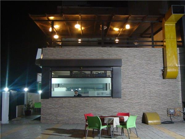 Banana Leaf<span class='yasr-stars-title-average'><div class='yasr-stars-title yasr-rater-stars'
id='yasr-overall-rating-rater-12593e5110369'
data-rating='3.3'
data-rater-starsize='16'>
</div></span>