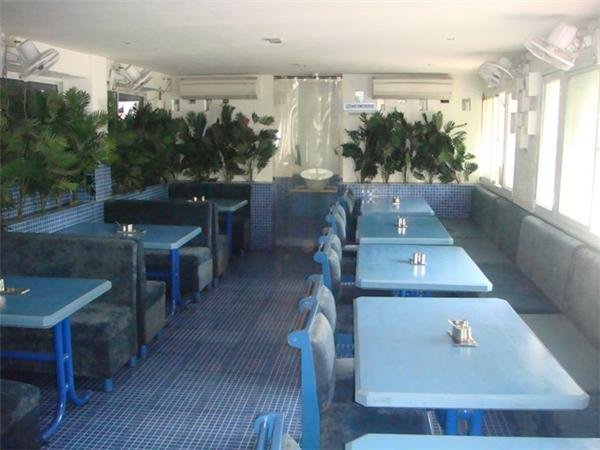 Balle-Balle<span class='yasr-stars-title-average'><div class='yasr-stars-title yasr-rater-stars'
id='yasr-overall-rating-rater-5b3b95121e657'
data-rating='3.3'
data-rater-starsize='16'>
</div></span>