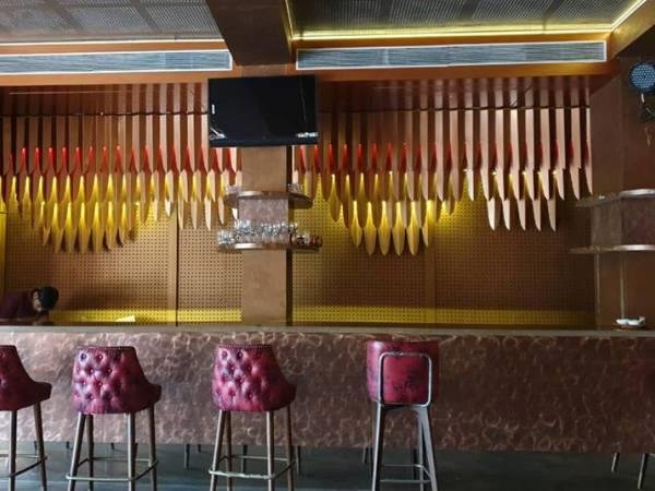 Aura<span class='yasr-stars-title-average'><div class='yasr-stars-title yasr-rater-stars'
id='yasr-overall-rating-rater-e3a096323d917'
data-rating='3.3'
data-rater-starsize='16'>
</div></span>